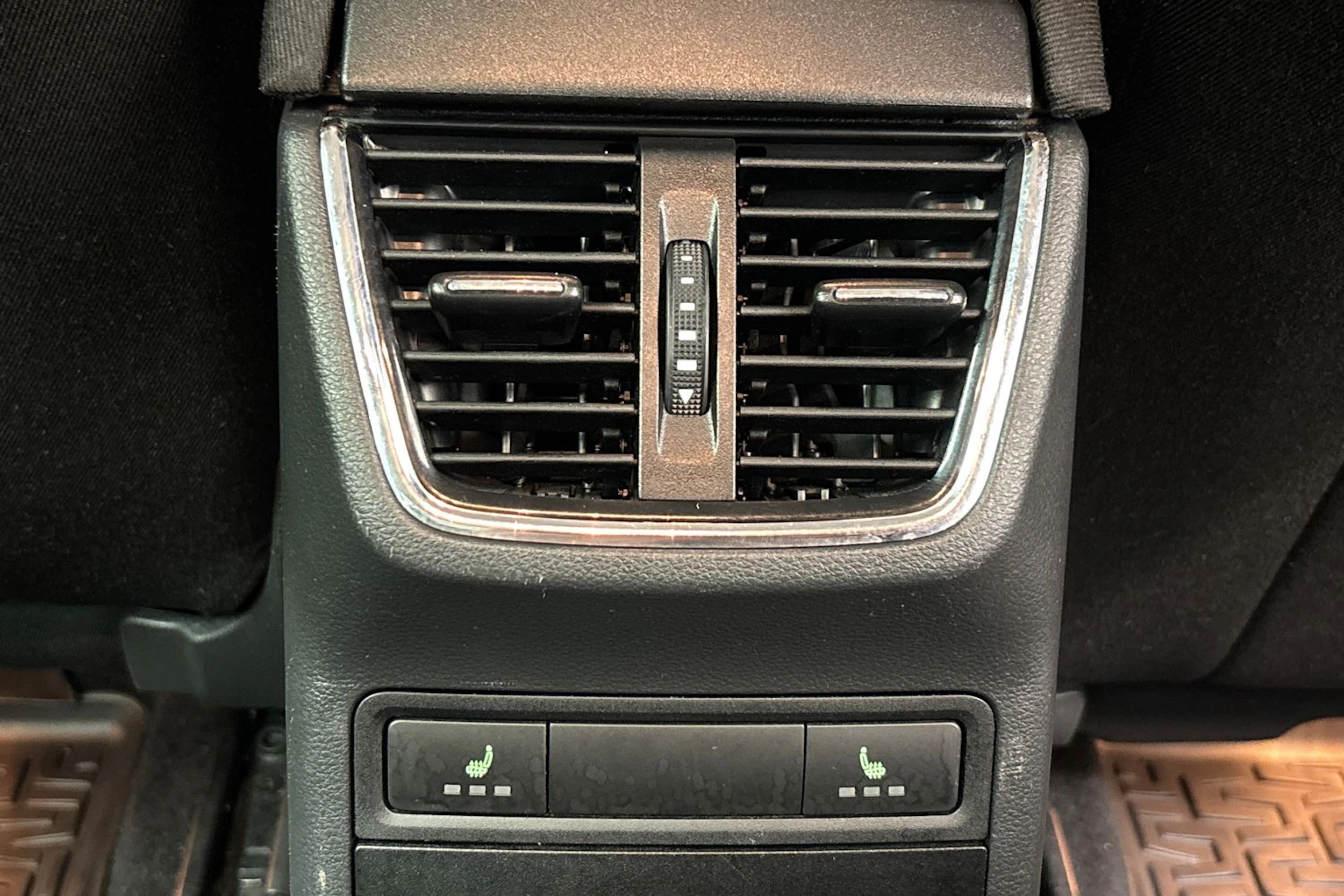 valkoinen Skoda Octavia 2016 kuva 12.