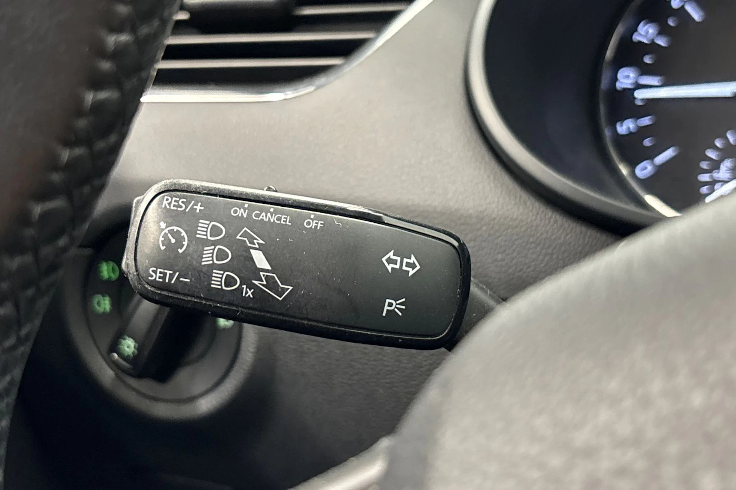valkoinen Skoda Octavia 2016 kuva 16.