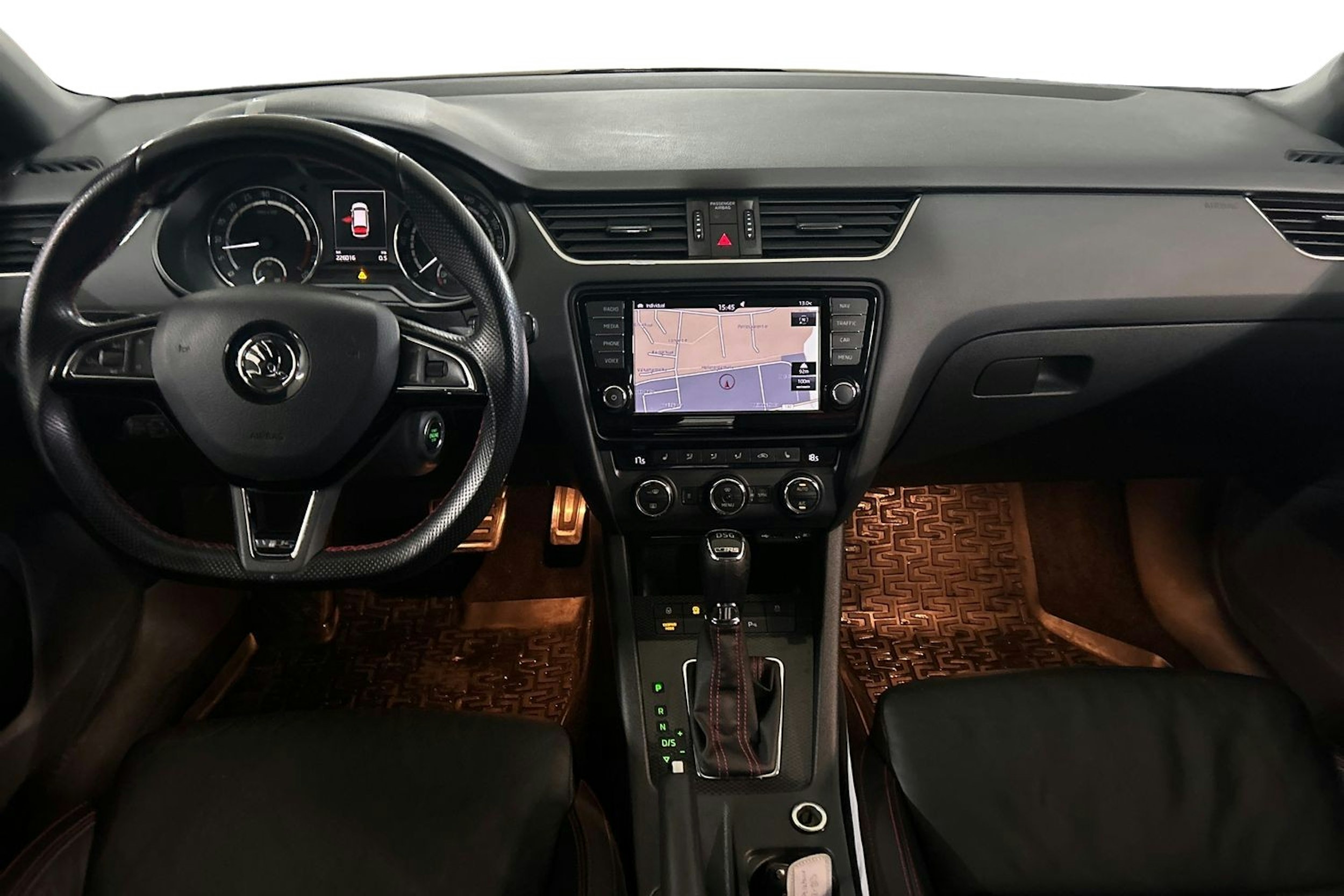 musta Skoda Octavia 2016 kuva 9.