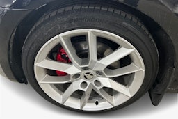 musta Skoda Octavia 2016 kuva 11.