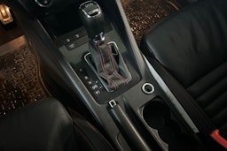 musta Skoda Octavia 2016 kuva 22.
