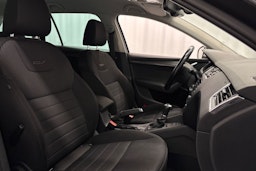 musta Skoda Octavia 2016 kuva 15.