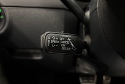 musta Skoda Octavia 2016 kuva 23.