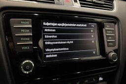 musta Skoda Octavia 2016 kuva 29.