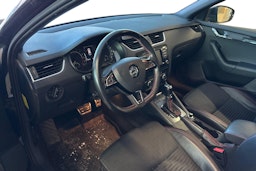 musta Skoda Octavia 2016 kuva 3.