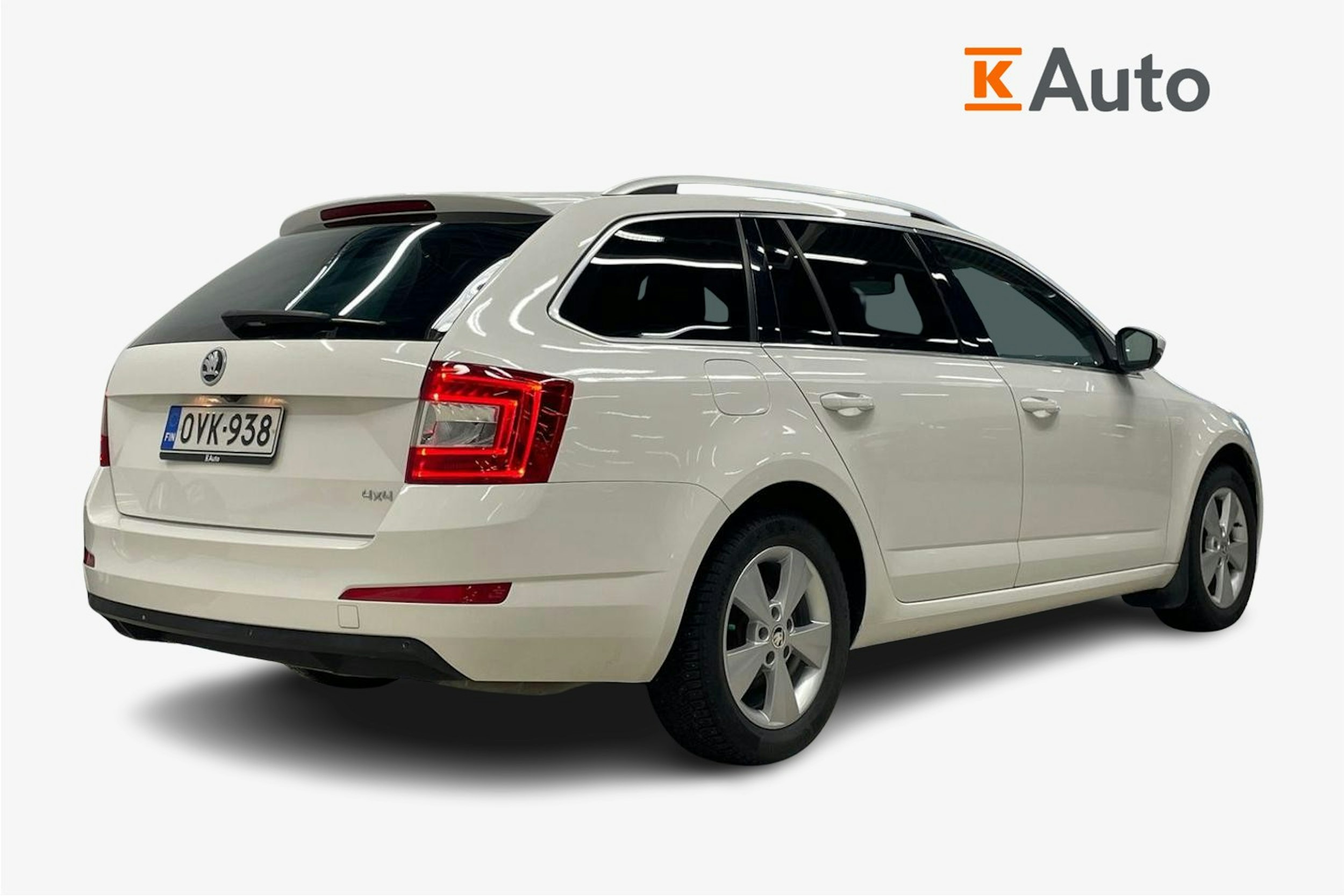 Valkoinen Skoda OCTAVIA 2016 kuva 2.