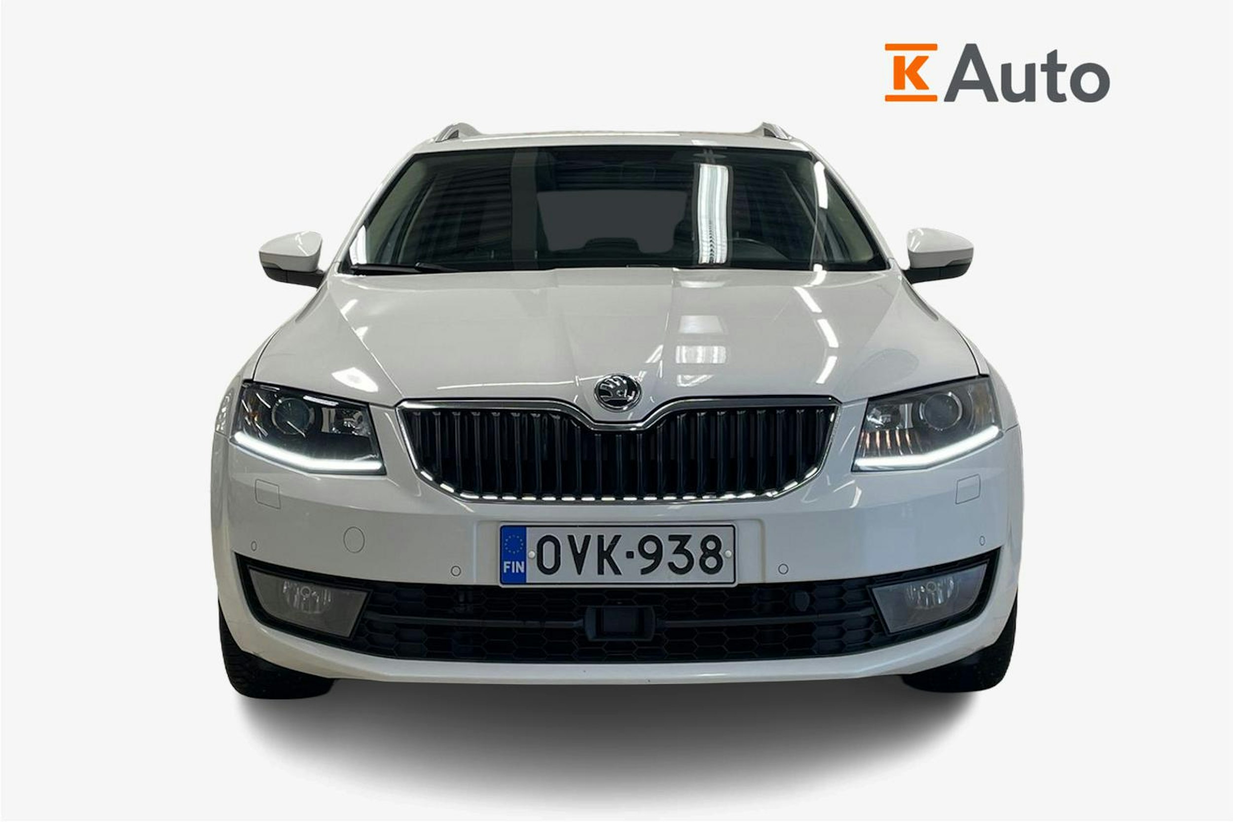 Valkoinen Skoda OCTAVIA 2016 kuva 4.
