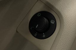 Valkoinen Skoda OCTAVIA 2016 kuva 12.