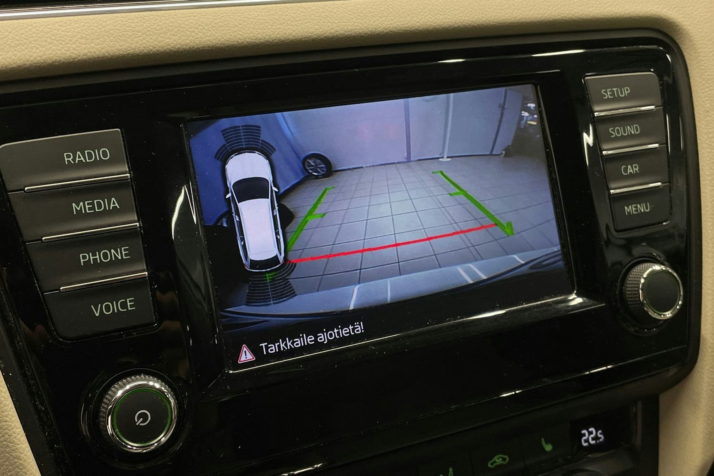 Valkoinen Skoda OCTAVIA 2016 kuva 20.