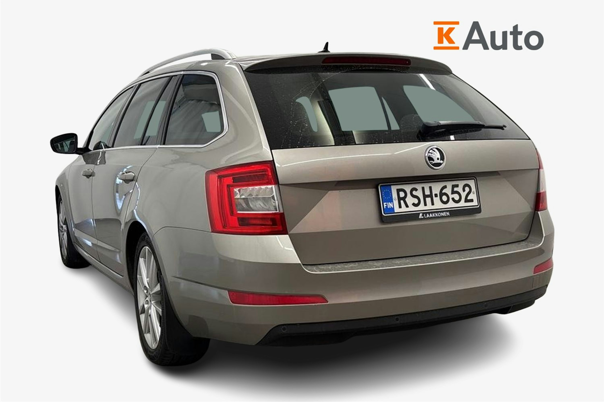 ruskea (beige) Skoda Octavia 2016 kuva 2.