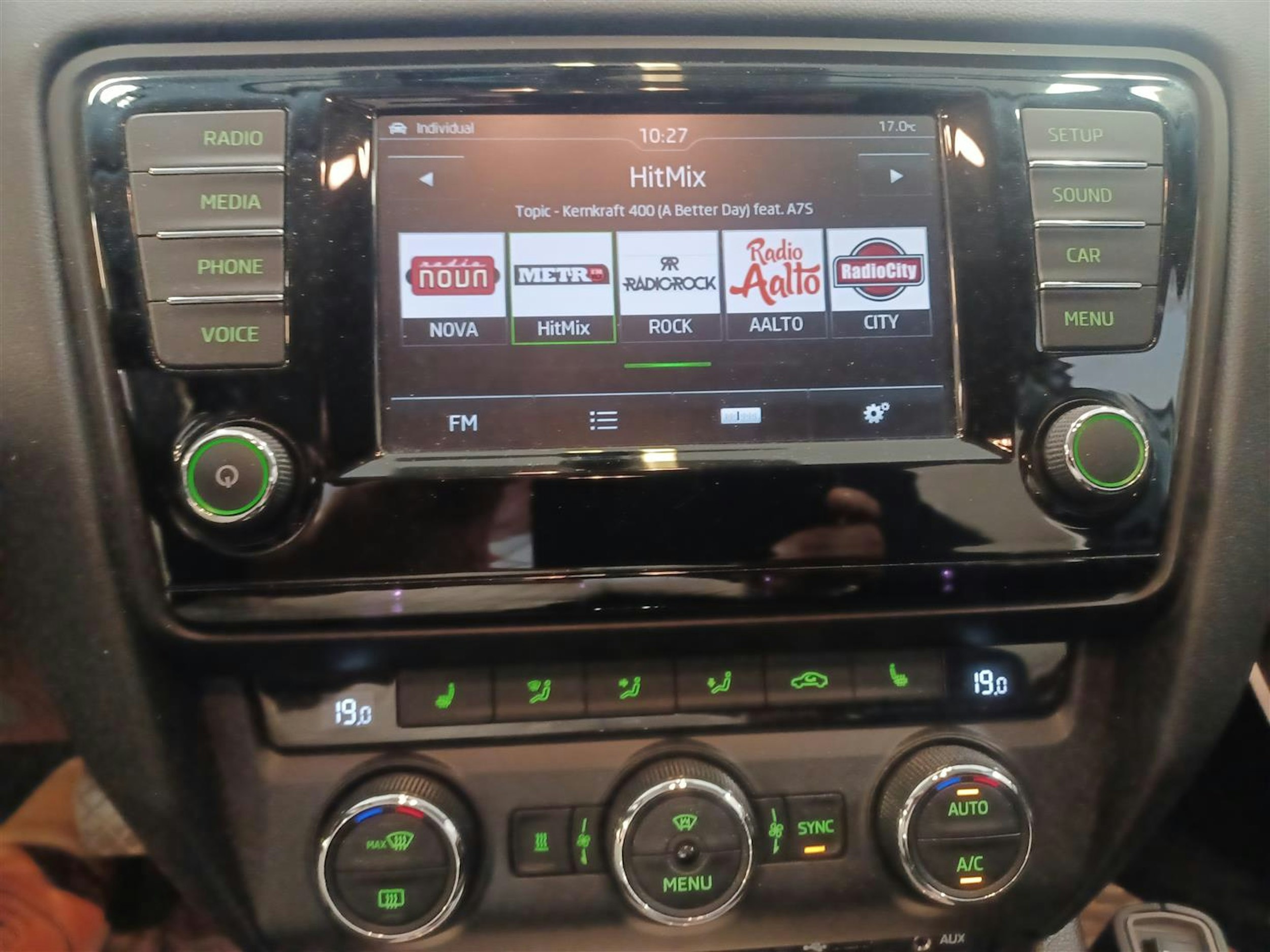 ruskea (beige) Skoda Octavia 2016 kuva 5.