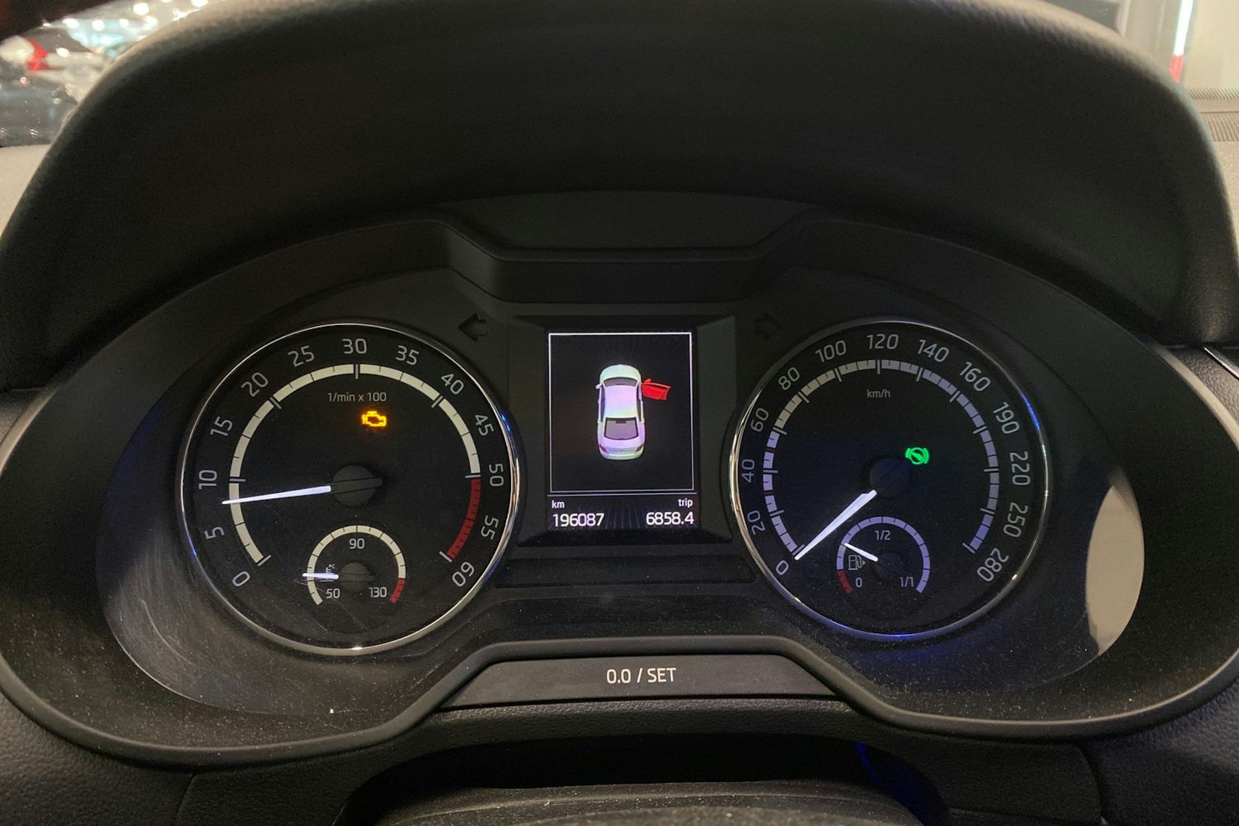 Sininen Skoda OCTAVIA 2016 kuva 16.