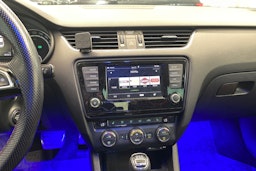 Sininen Skoda OCTAVIA 2016 kuva 20.