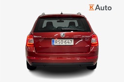 punainen Skoda Octavia 2016 kuva 3.