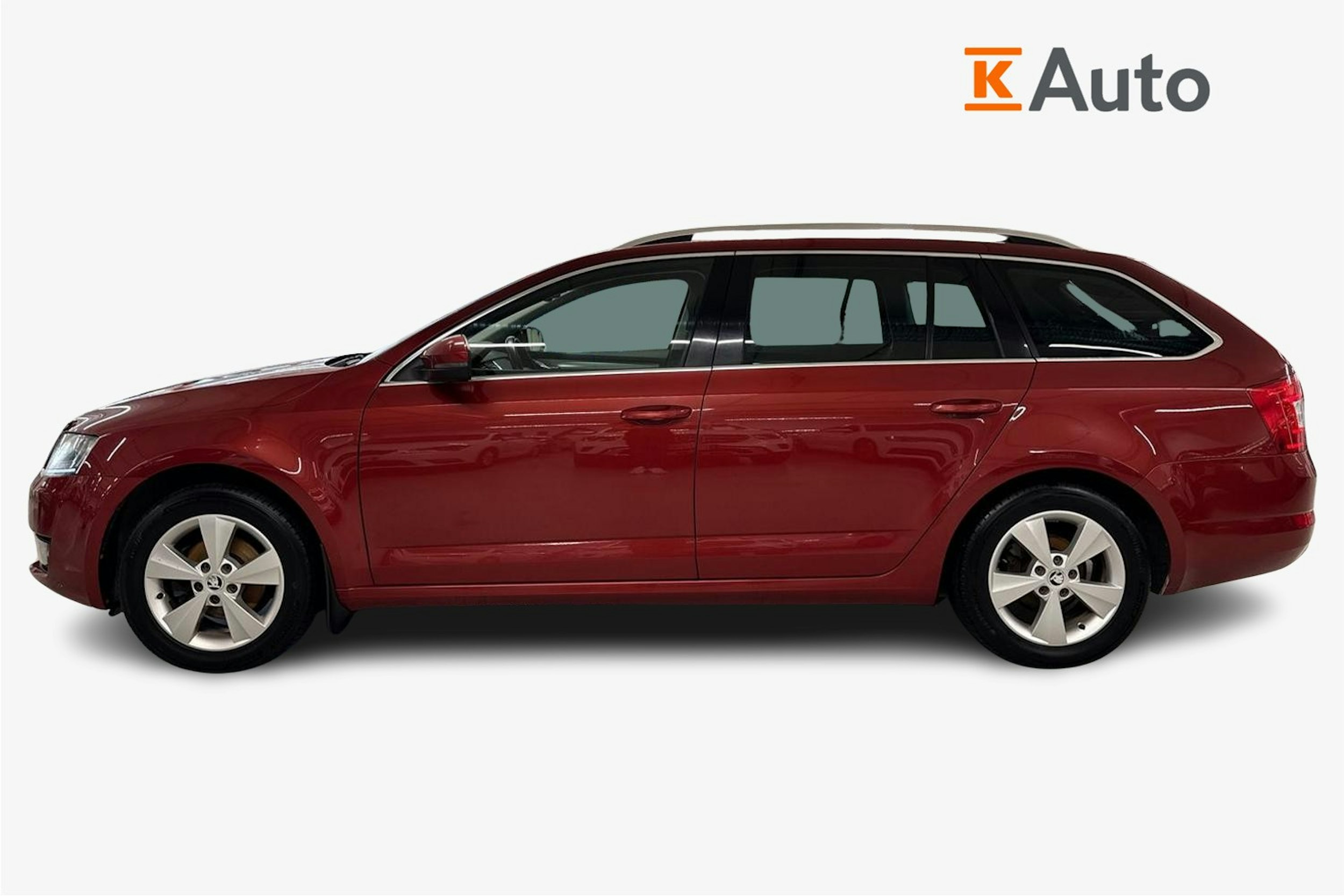 punainen Skoda Octavia 2016 kuva 6.