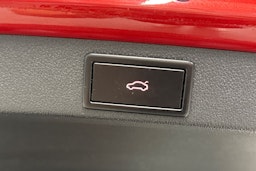punainen Skoda Octavia 2016 kuva 26.