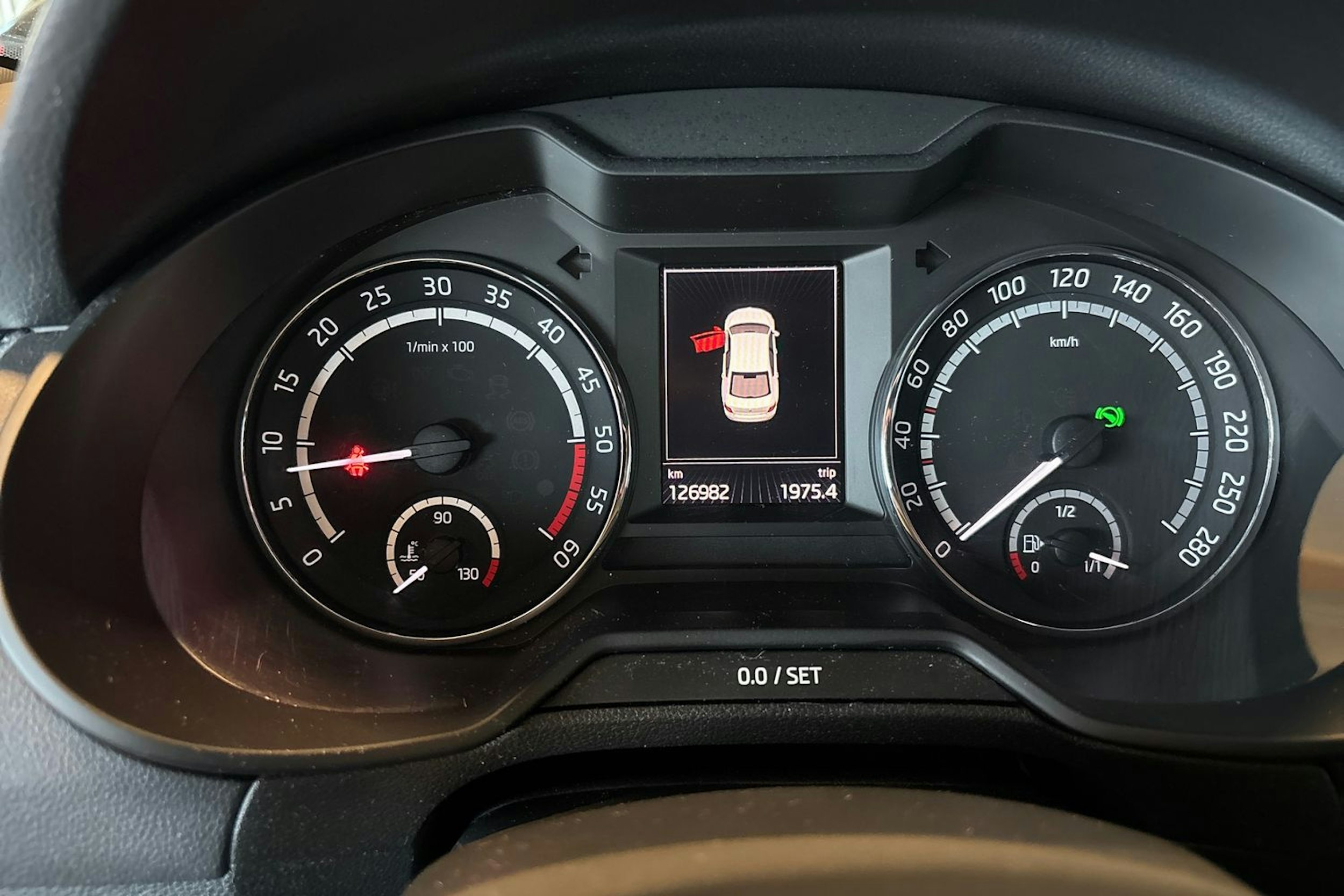 vihreä Skoda Octavia 2016 kuva 14.