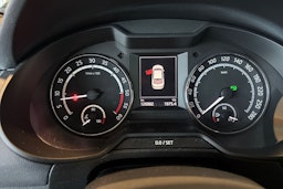 vihreä Skoda Octavia 2016 kuva 14.