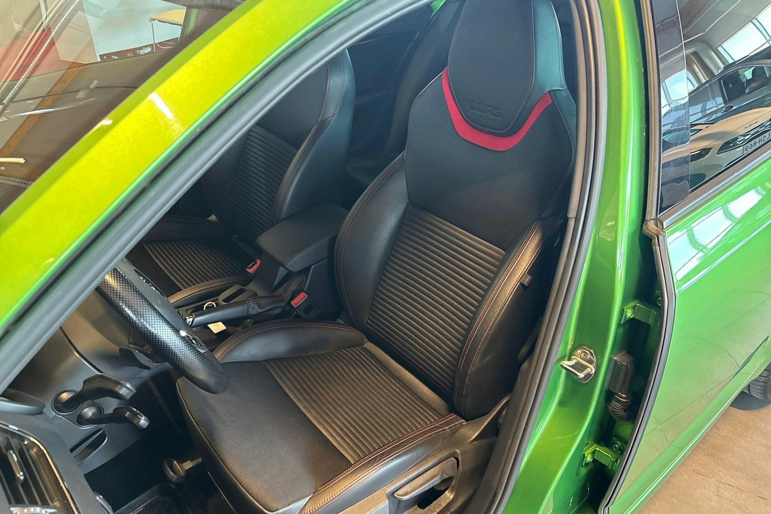 vihreä Skoda Octavia 2016 kuva 16.