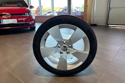 vihreä Skoda Octavia 2016 kuva 17.