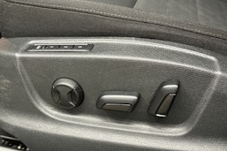 harmaa Skoda Octavia 2016 kuva 15.