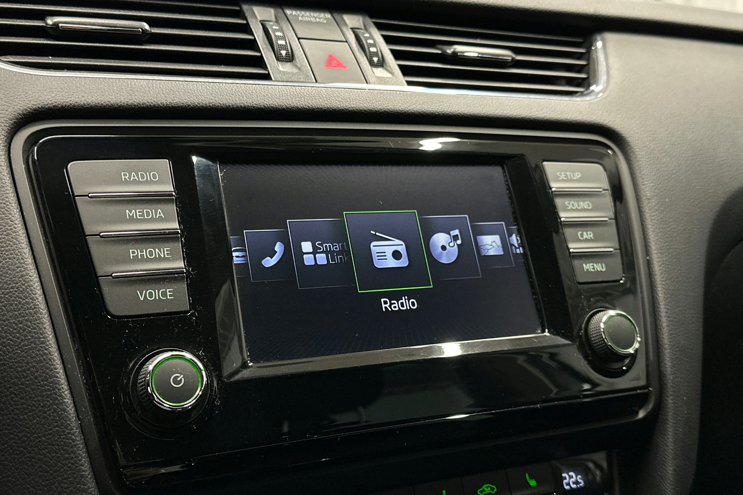 harmaa Skoda Octavia 2016 kuva 23.