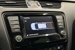 harmaa Skoda Octavia 2016 kuva 24.