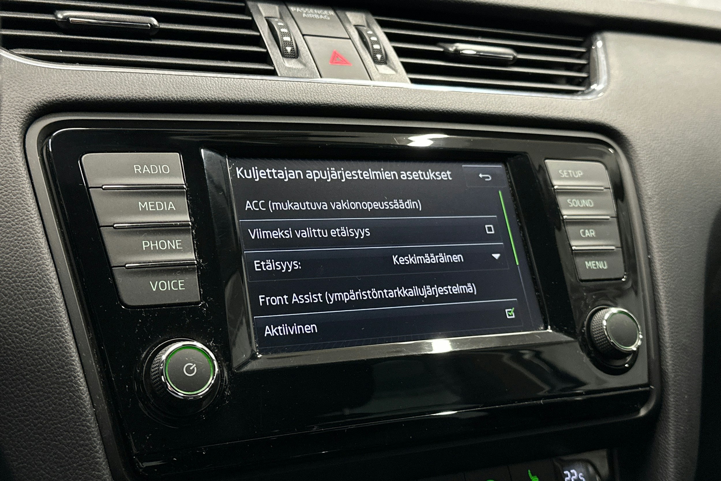 harmaa Skoda Octavia 2016 kuva 26.