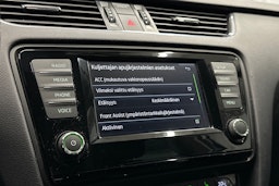 harmaa Skoda Octavia 2016 kuva 26.