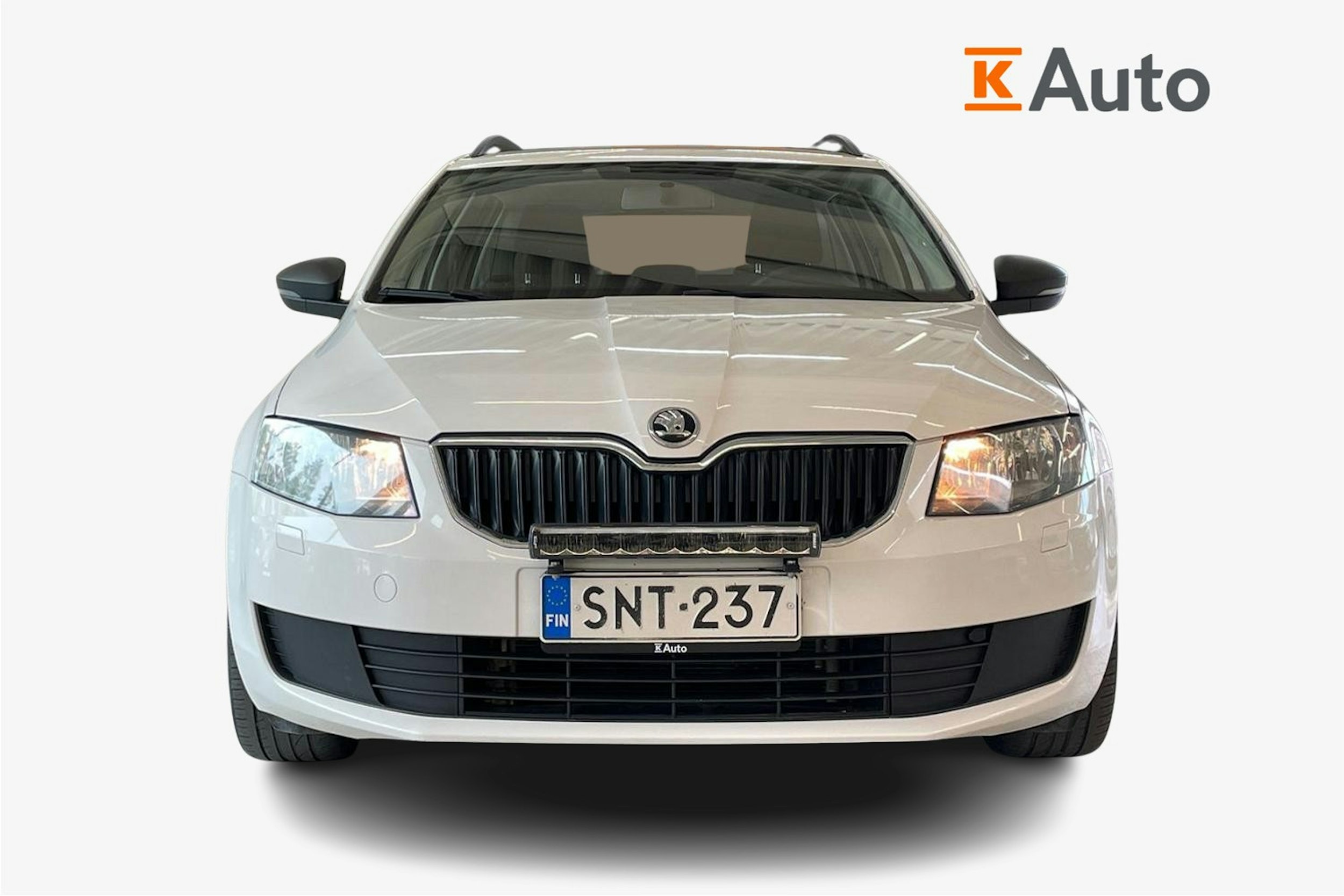Valkoinen Skoda OCTAVIA 2016 kuva 5.