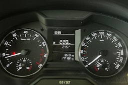 Valkoinen Skoda OCTAVIA 2016 kuva 16.
