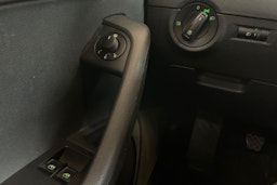 Valkoinen Skoda OCTAVIA 2016 kuva 19.