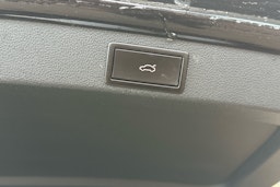 musta Skoda Octavia 2016 kuva 13.