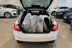 valkoinen Skoda Octavia 2016 kuva 28.
