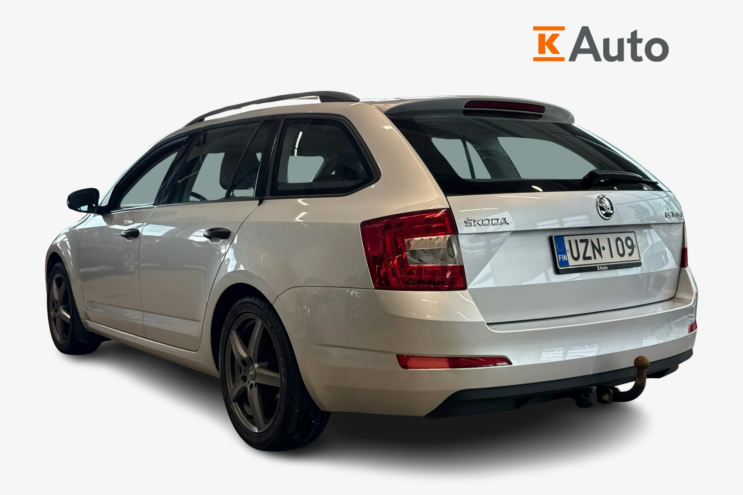 Harmaa Skoda OCTAVIA 2016 kuva 2.