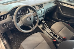 Harmaa Skoda OCTAVIA 2016 kuva 6.