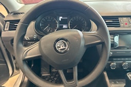 Harmaa Skoda OCTAVIA 2016 kuva 11.