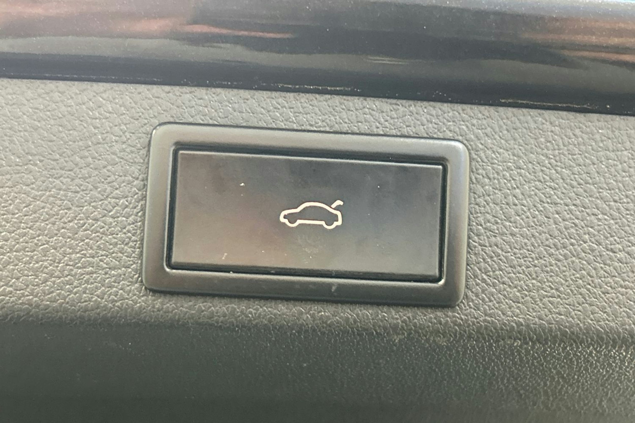 musta Skoda Octavia 2016 kuva 16.