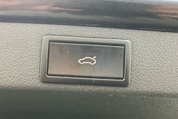 musta Skoda Octavia 2016 kuva 16.