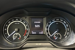 musta Skoda Octavia 2016 kuva 18.