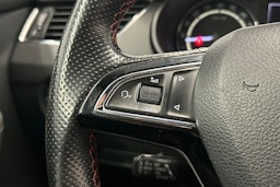 musta Skoda Octavia 2016 kuva 19.