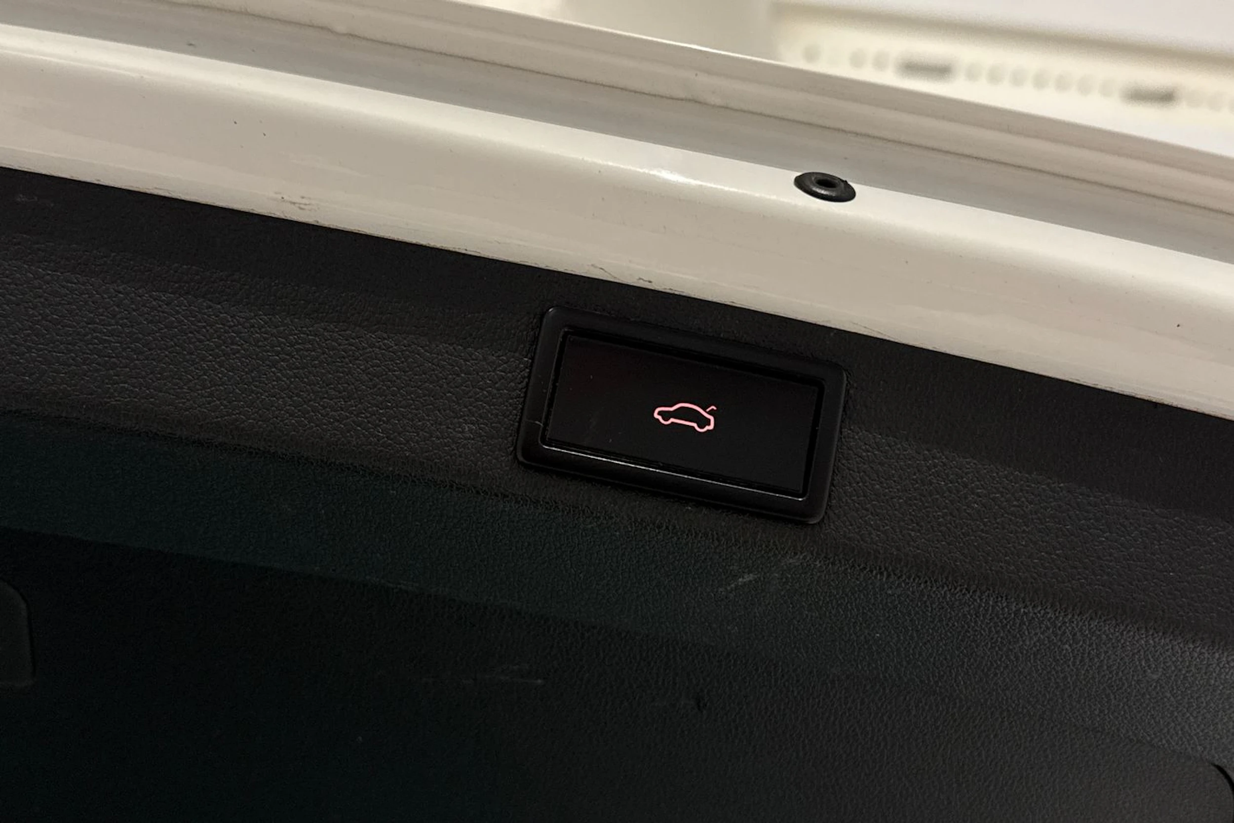 valkoinen Skoda Octavia 2017 kuva 13.