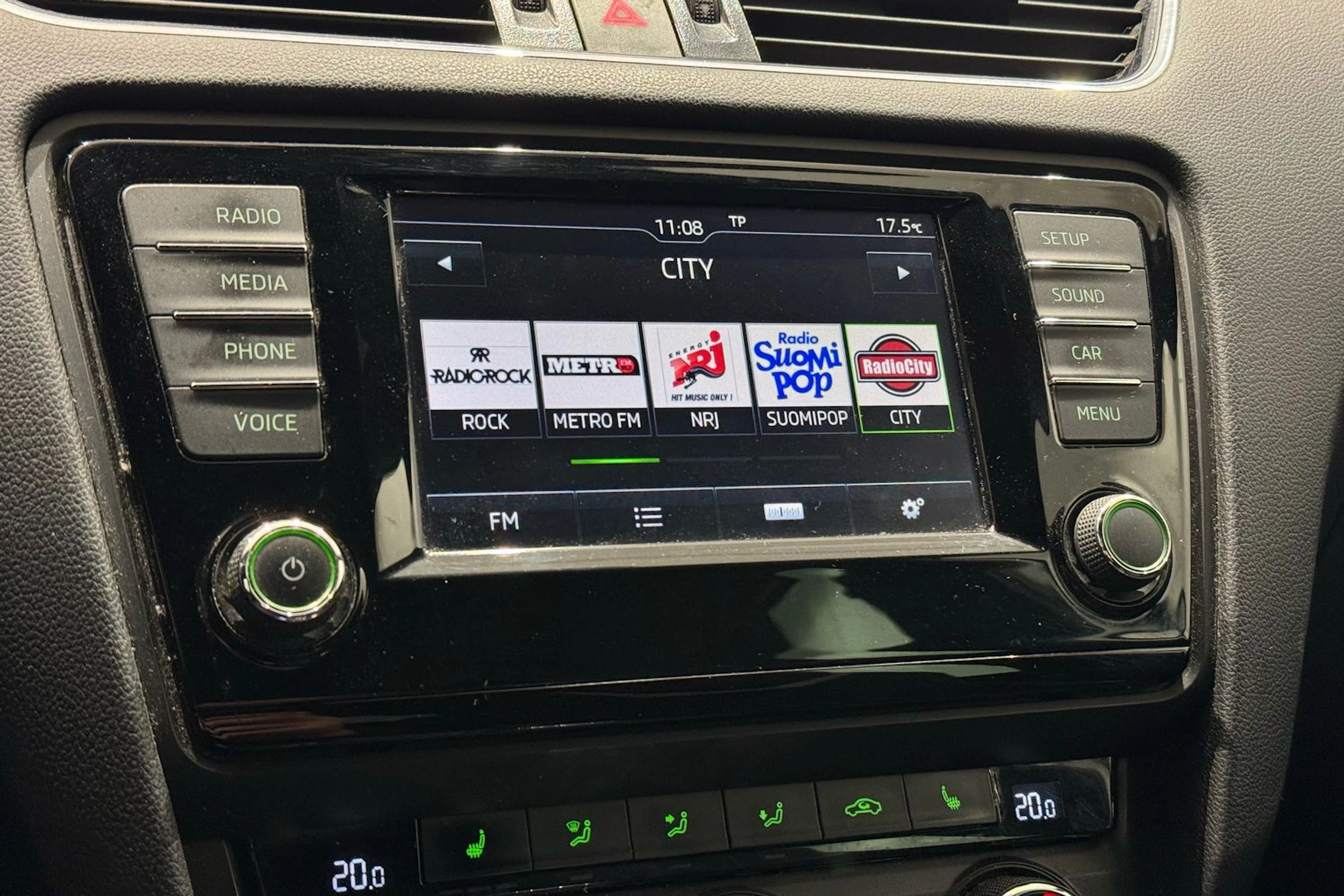 valkoinen Skoda Octavia 2017 kuva 19.