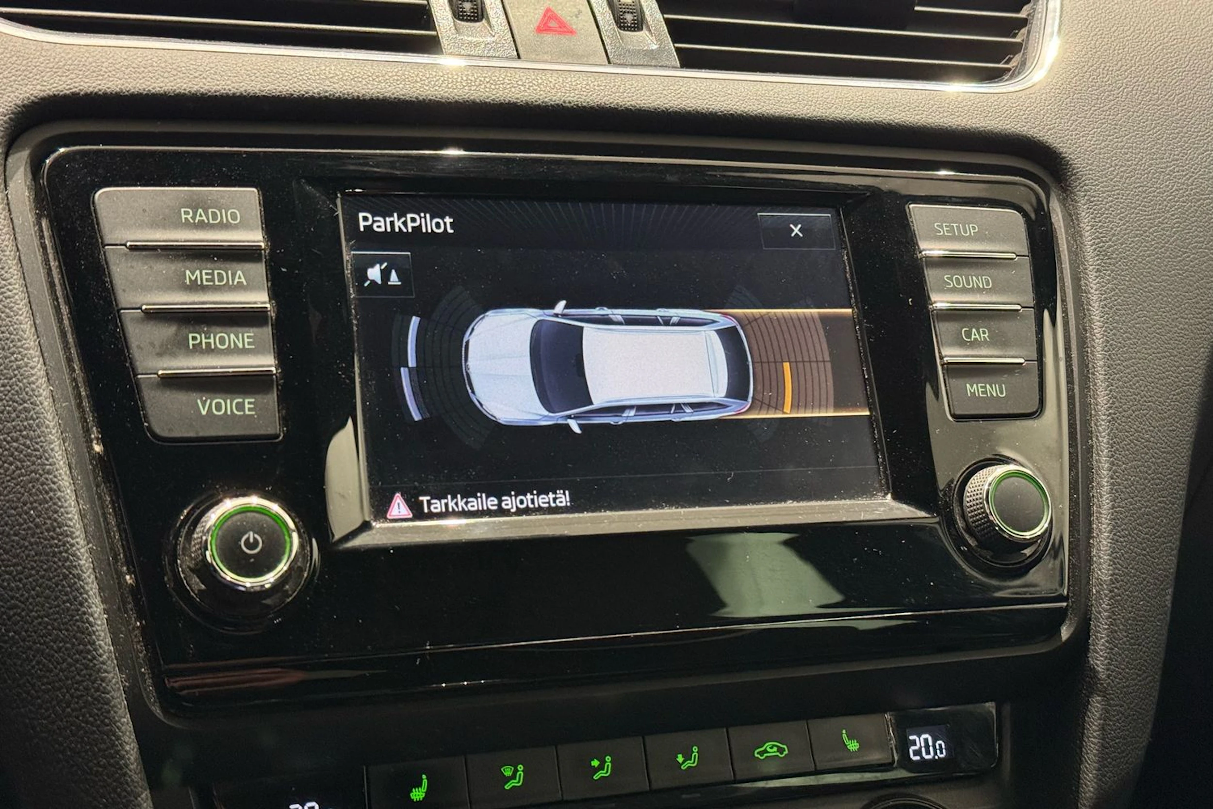 valkoinen Skoda Octavia 2017 kuva 20.