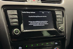 valkoinen Skoda Octavia 2017 kuva 22.