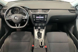 ruskea (beige) Skoda Octavia 2016 kuva 7.