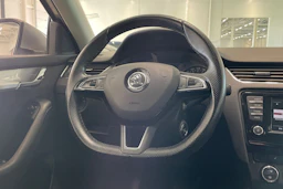 ruskea (beige) Skoda Octavia 2016 kuva 12.
