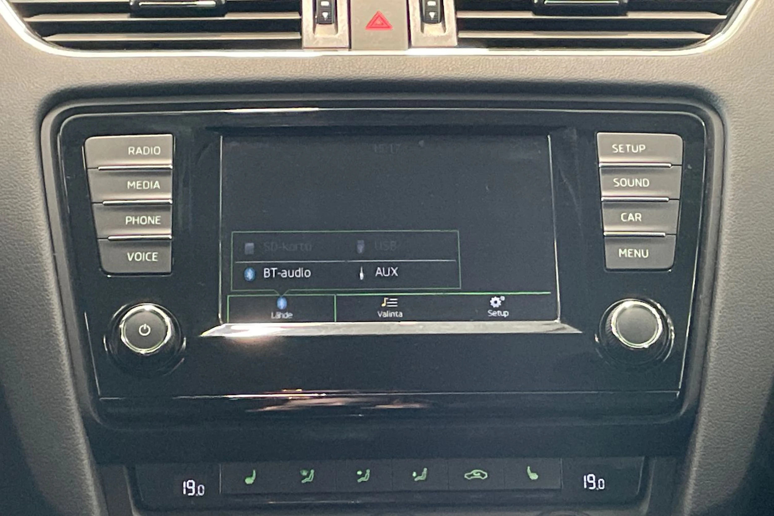 ruskea (beige) Skoda Octavia 2016 kuva 18.