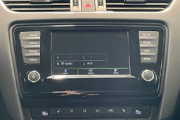 ruskea (beige) Skoda Octavia 2016 kuva 18.