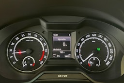 sininen Skoda Octavia 2016 kuva 16.